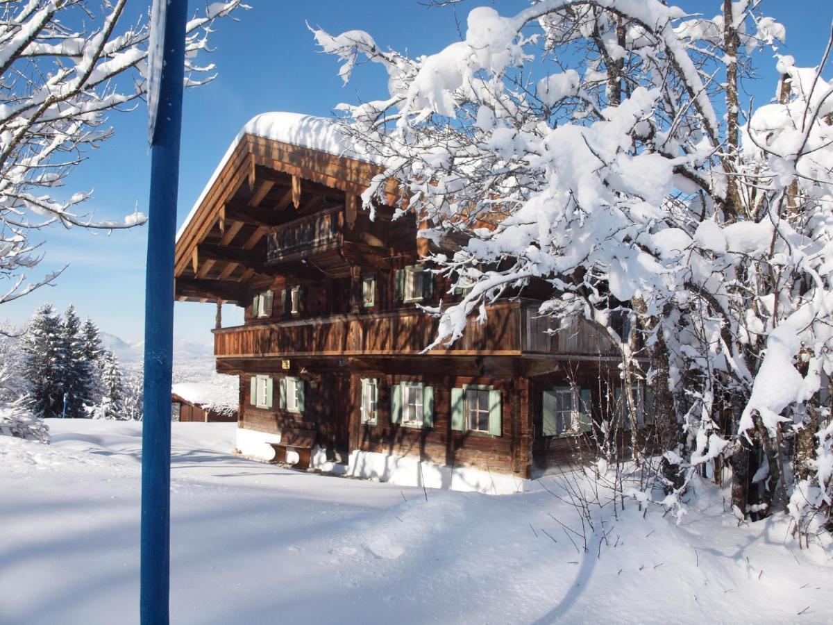 Chalet On The Ski Slope In St Johann In Tyrol Apfeldorf Exterior photo